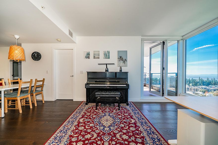 2001 5629 Birney Avenue