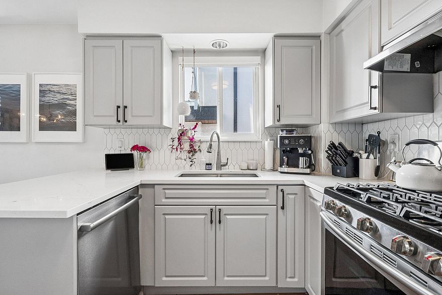 3616 E Georgia Street