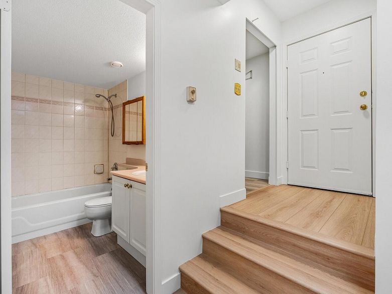 401 1723 Frances Street