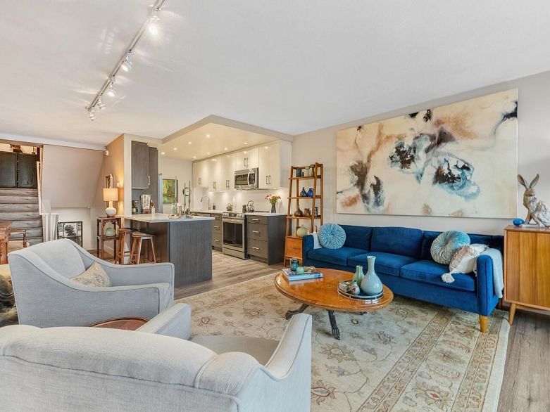 521 666 Leg In Boot Square