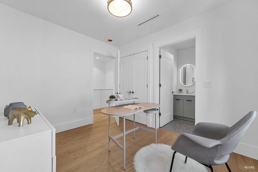 1 1722 W 68th Avenue