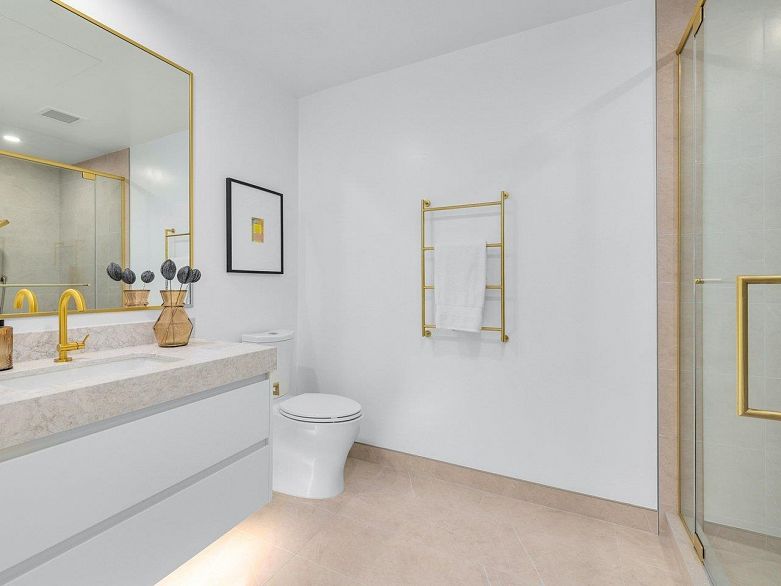 203 2096 W 47th Avenue