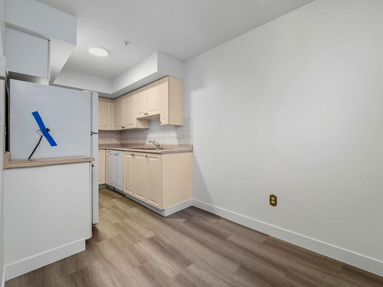 401 1723 Frances Street