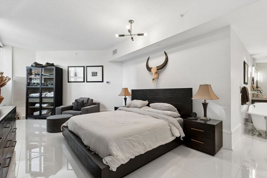 304 1102 Hornby Street