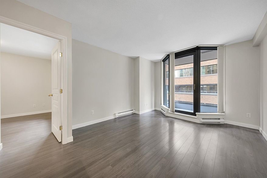 309 1189 Howe Street