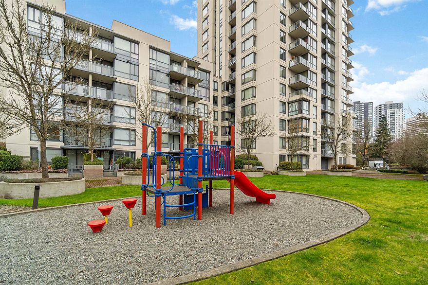 110 3588 Crowley Drive