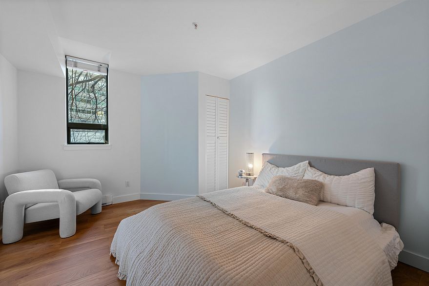 203 1238 Melville Street