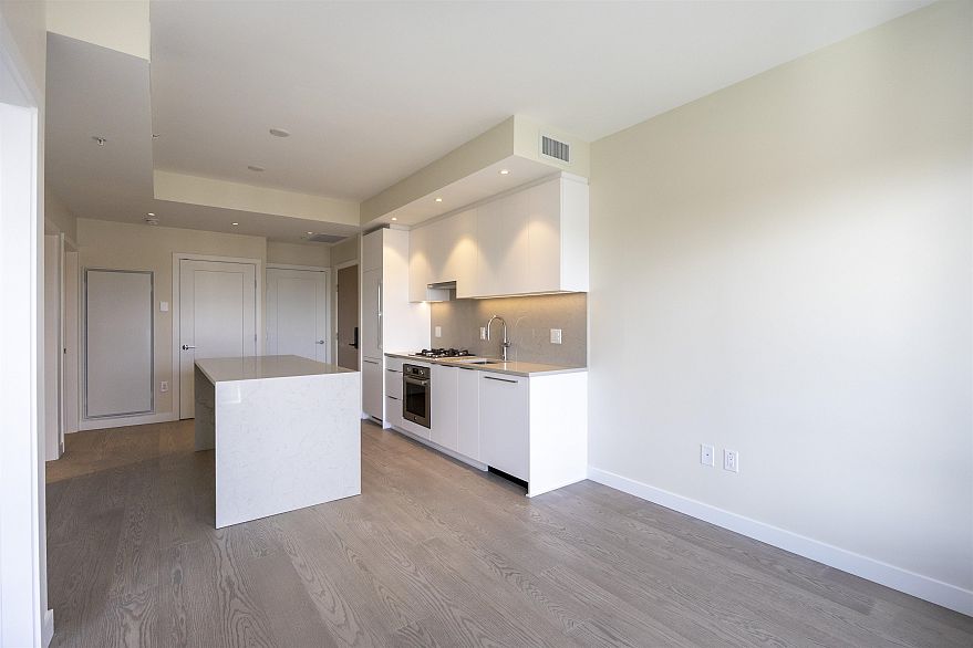 814 6138 Birney Avenue