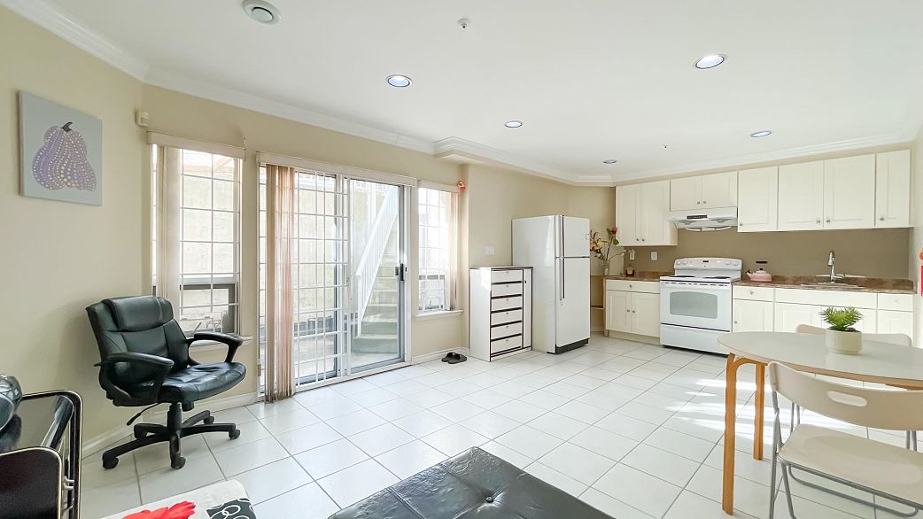 2056 Scarboro Avenue