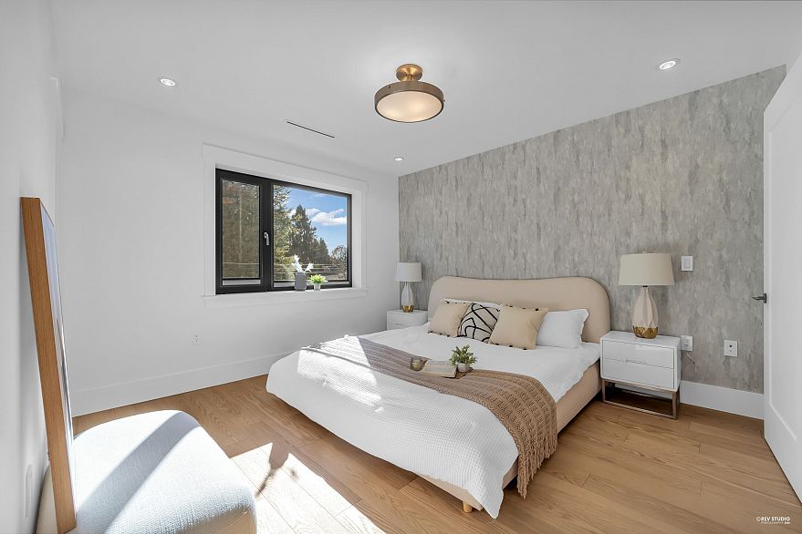 1 1722 W 68th Avenue