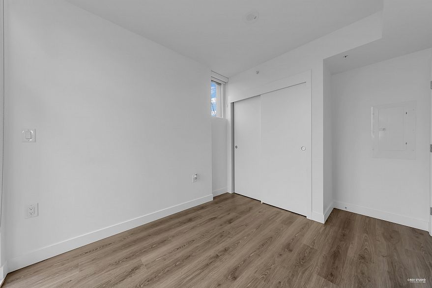 303 8121 Chester Street