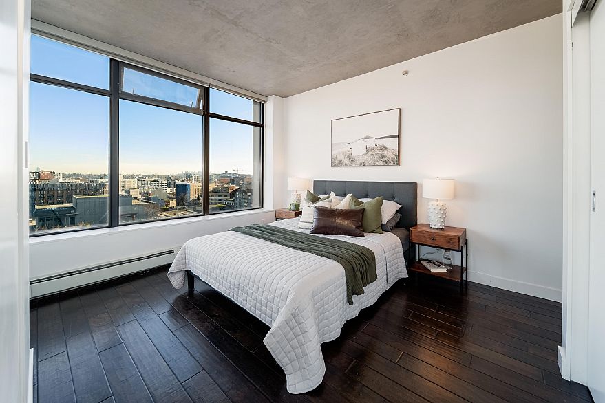 1201 108 W Cordova Street