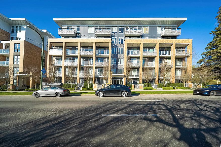 208 6933 Cambie Street