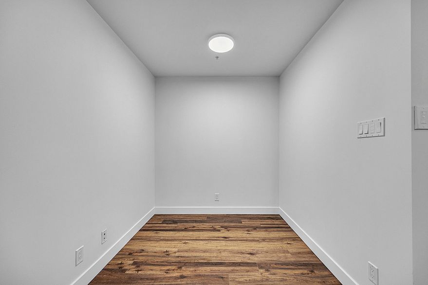 509 251 E 7th Avenue