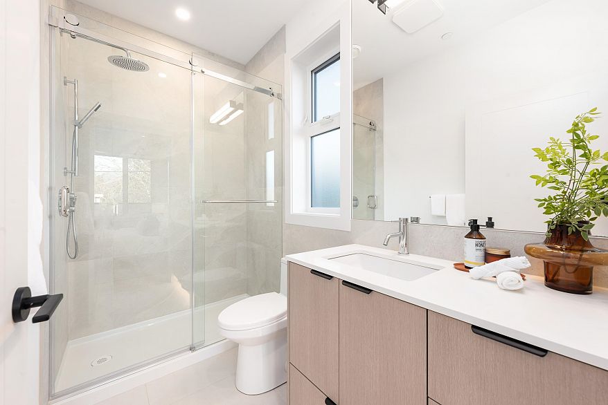 323 N Kamloops Street