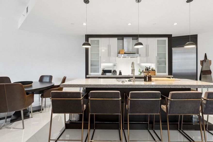 304 1102 Hornby Street