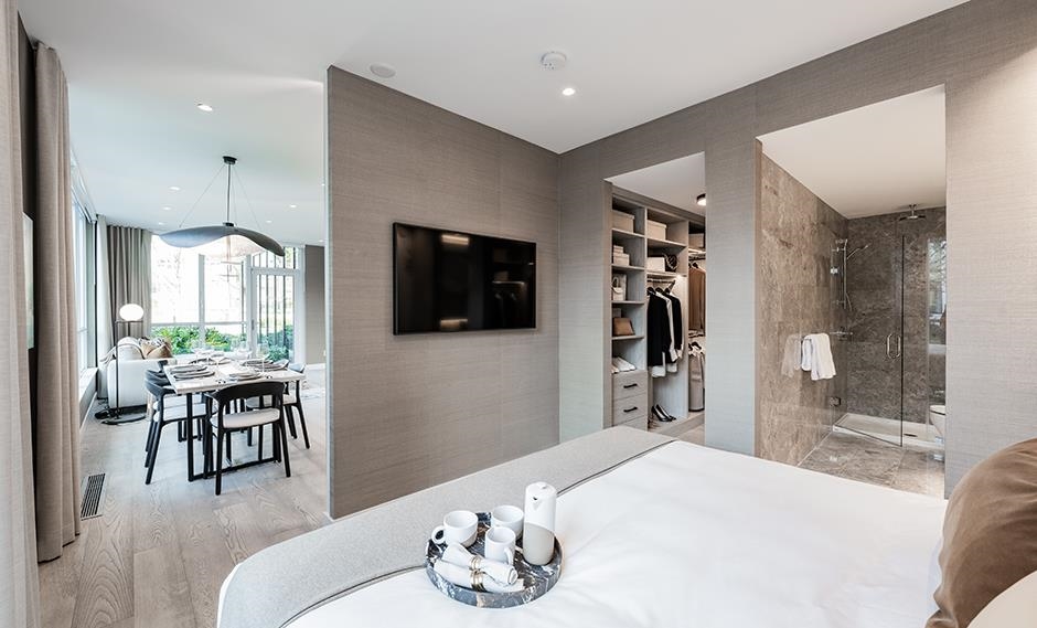 2 6138 Birney Avenue