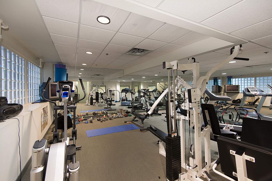 PH4 1688 Robson Street