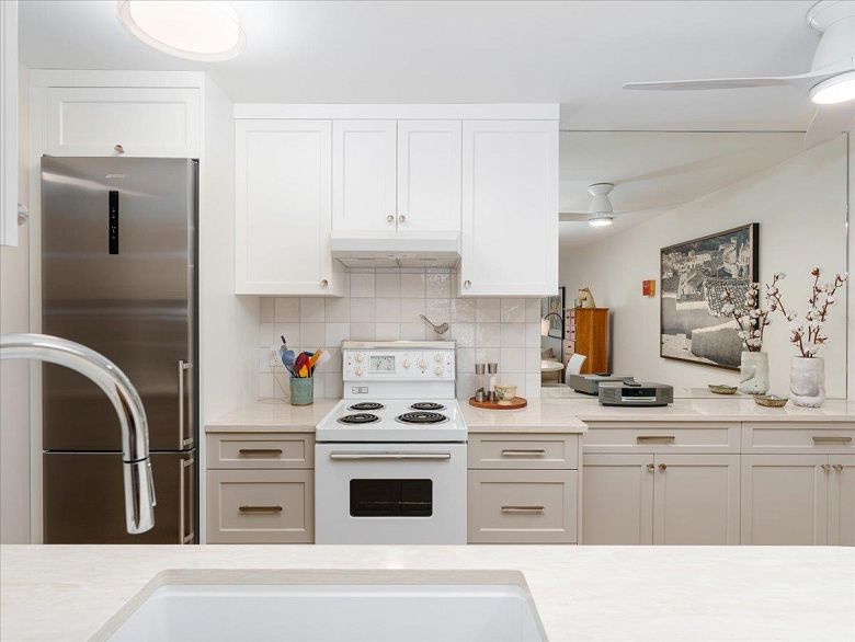 108 3787 W 4th Avenue