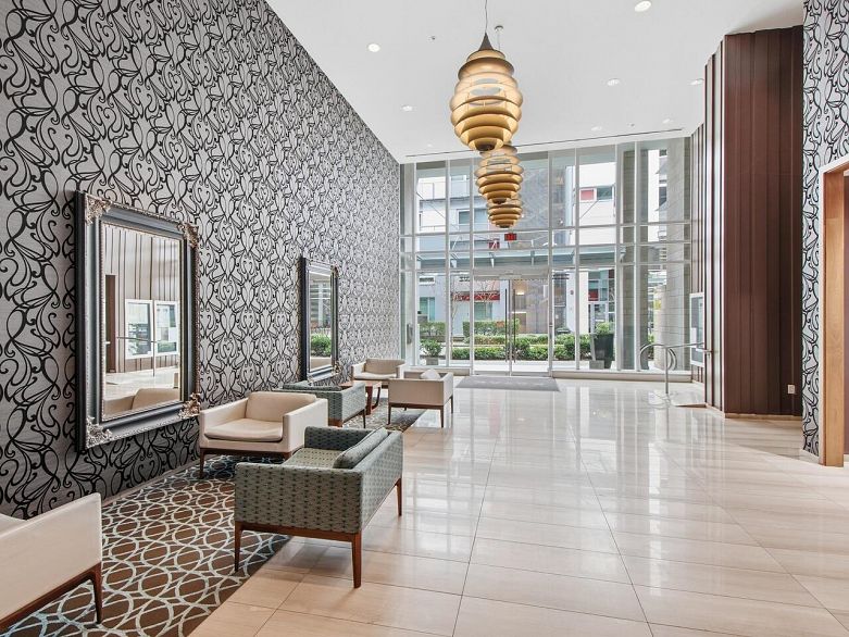 313 77 Walter Hardwick Avenue