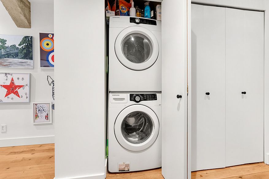 407 1216 Homer Street