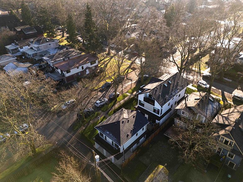 323 N Kamloops Street