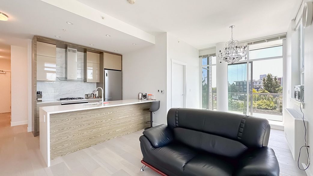 308 6733 Cambie Street