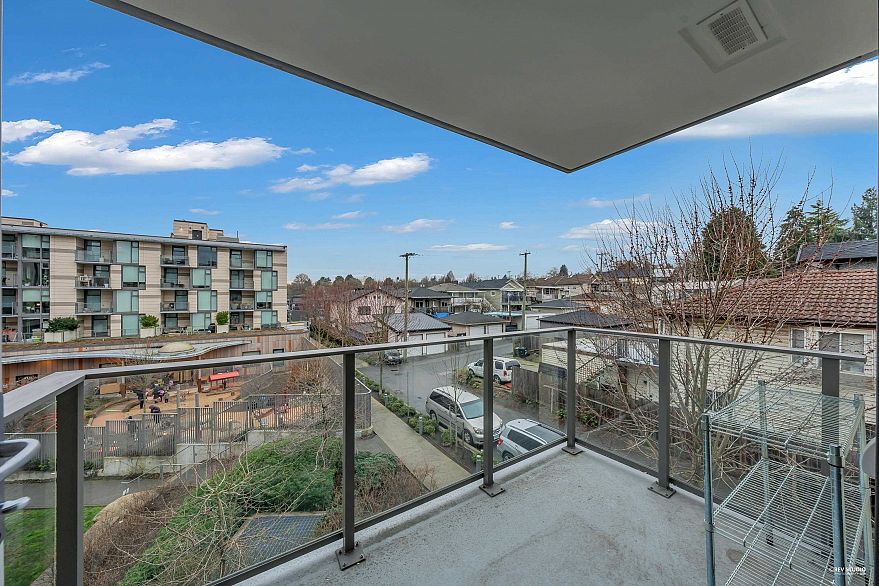 303 8121 Chester Street