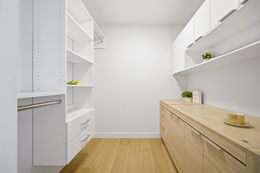 406 6485 Manitoba Street