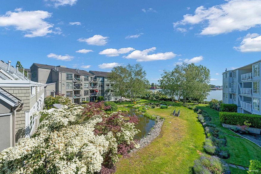 315 2020 E Kent Avenue South