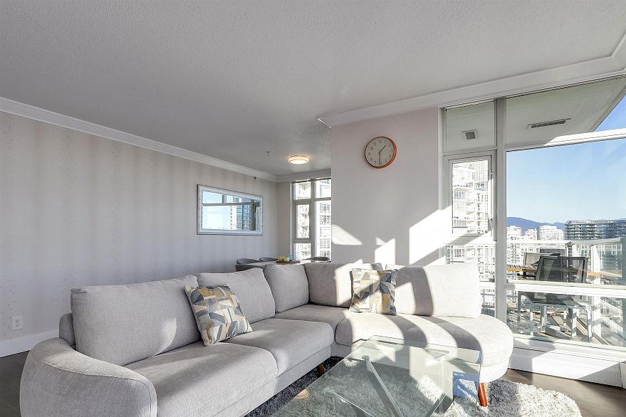 3002 1199 Marinaside Crescent