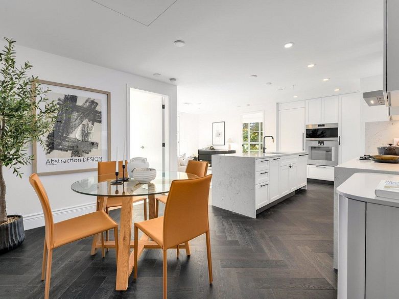 309 2096 W 47th Avenue