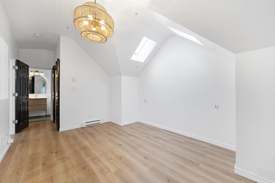 1407 Pendrell Street