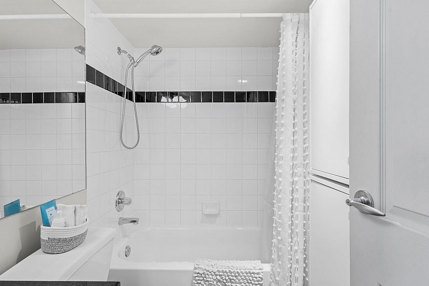 305 33 N Templeton Drive