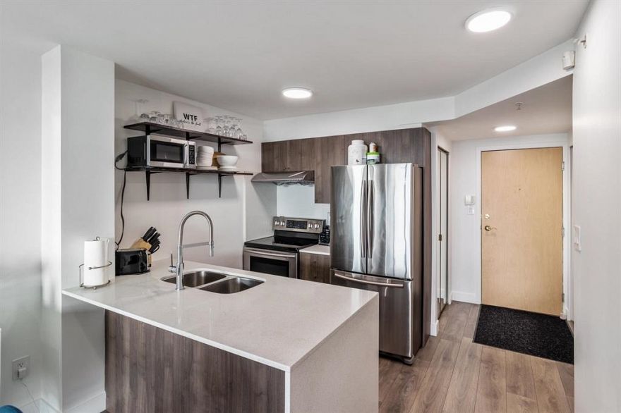 1202 2763 Chandlery Place