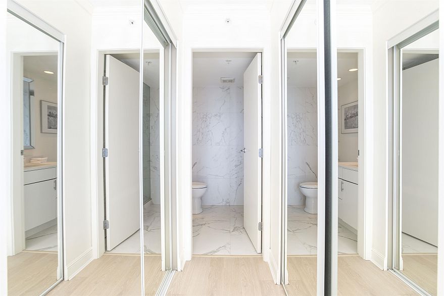 302 1438 Richards Street