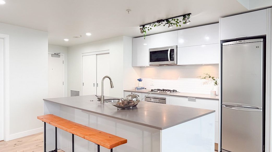 PH4 108 Cordova Street