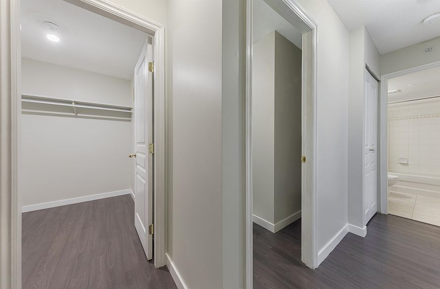 309 1189 Howe Street