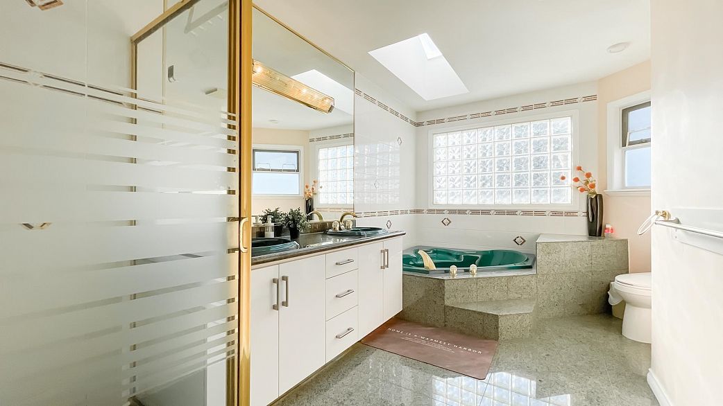 2056 Scarboro Avenue