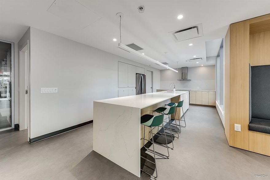 1209 131 Regiment Square