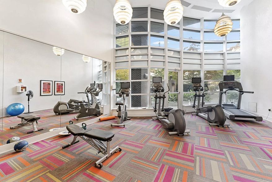 1102 181 W 1st Avenue