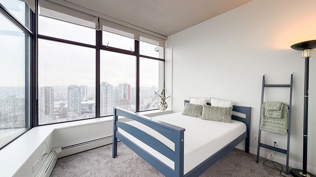 PH4 108 Cordova Street