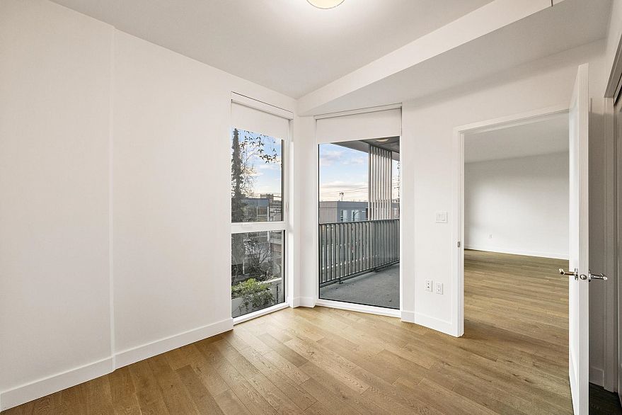 307 2888 Arbutus Street