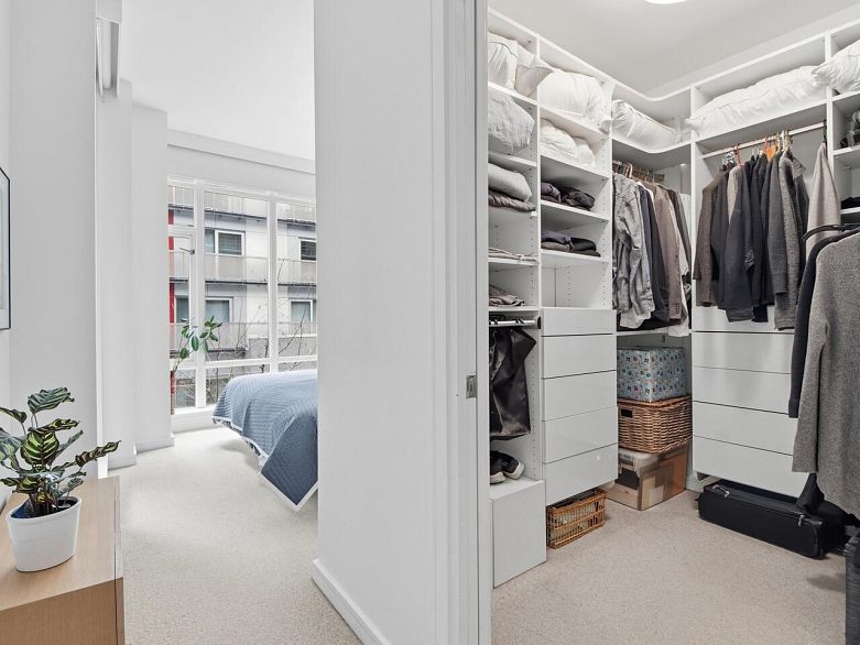 313 77 Walter Hardwick Avenue