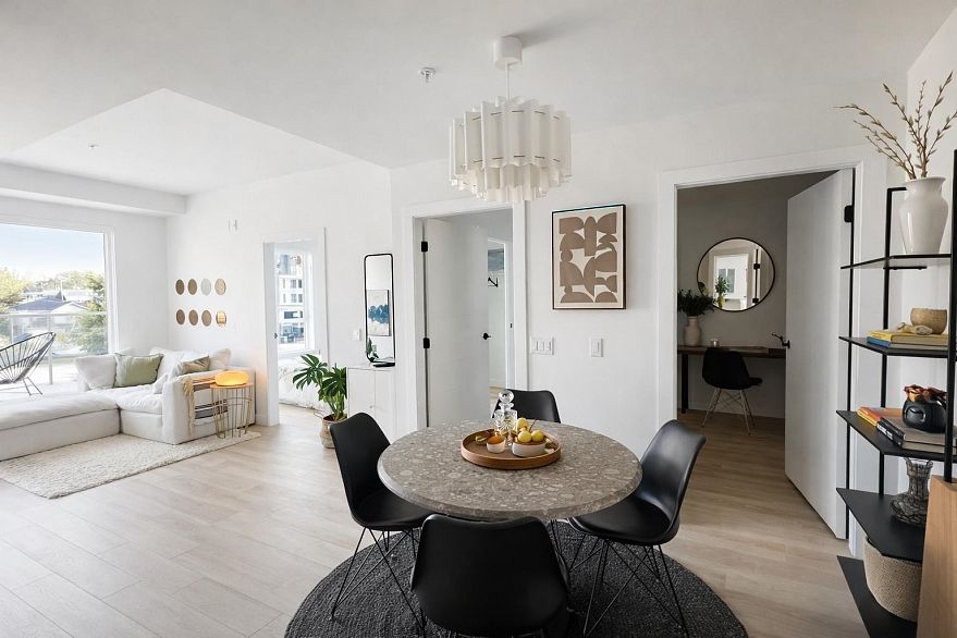 407 2268 E Broadway Avenue