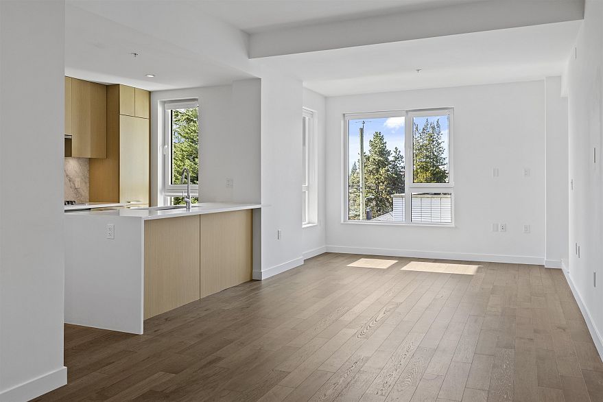 307 5383 Cambie Street