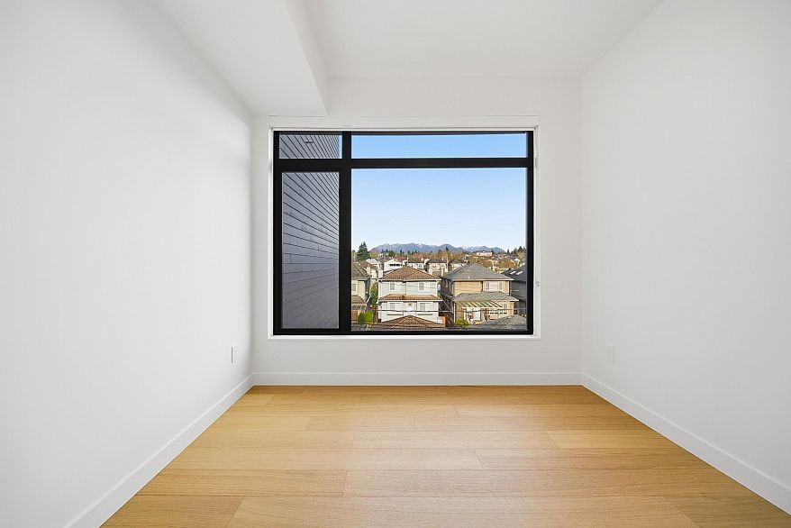 406 6485 Manitoba Street