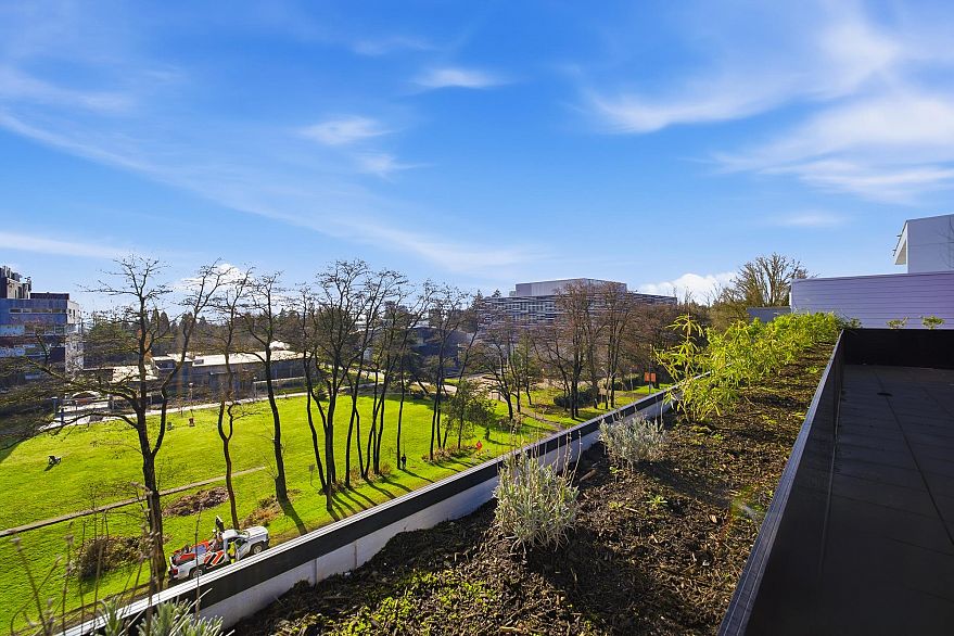 406 6485 Manitoba Street