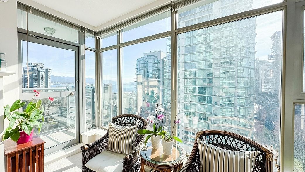 1004 1710 Bayshore Drive