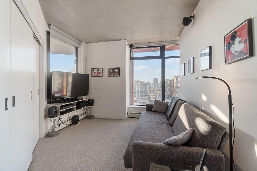 2306 128 W Cordova Street